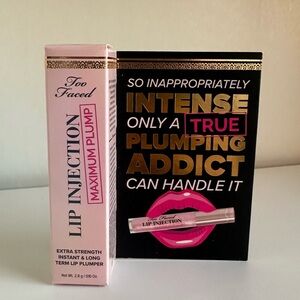 Travel Size Lip Injection Maximum Plump Extra Strength Hydrating Lip Plumper